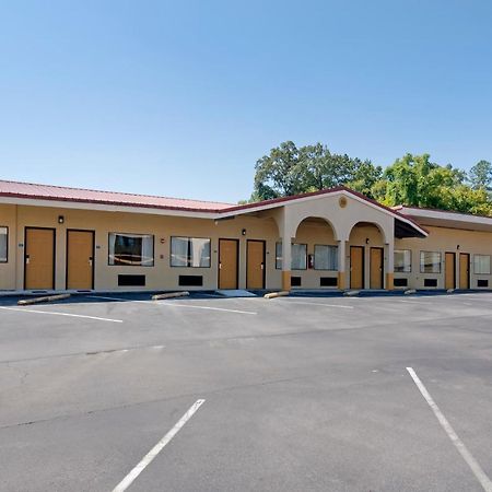 Econo Lodge Inn & Suites Fort Oglethorpe Екстер'єр фото