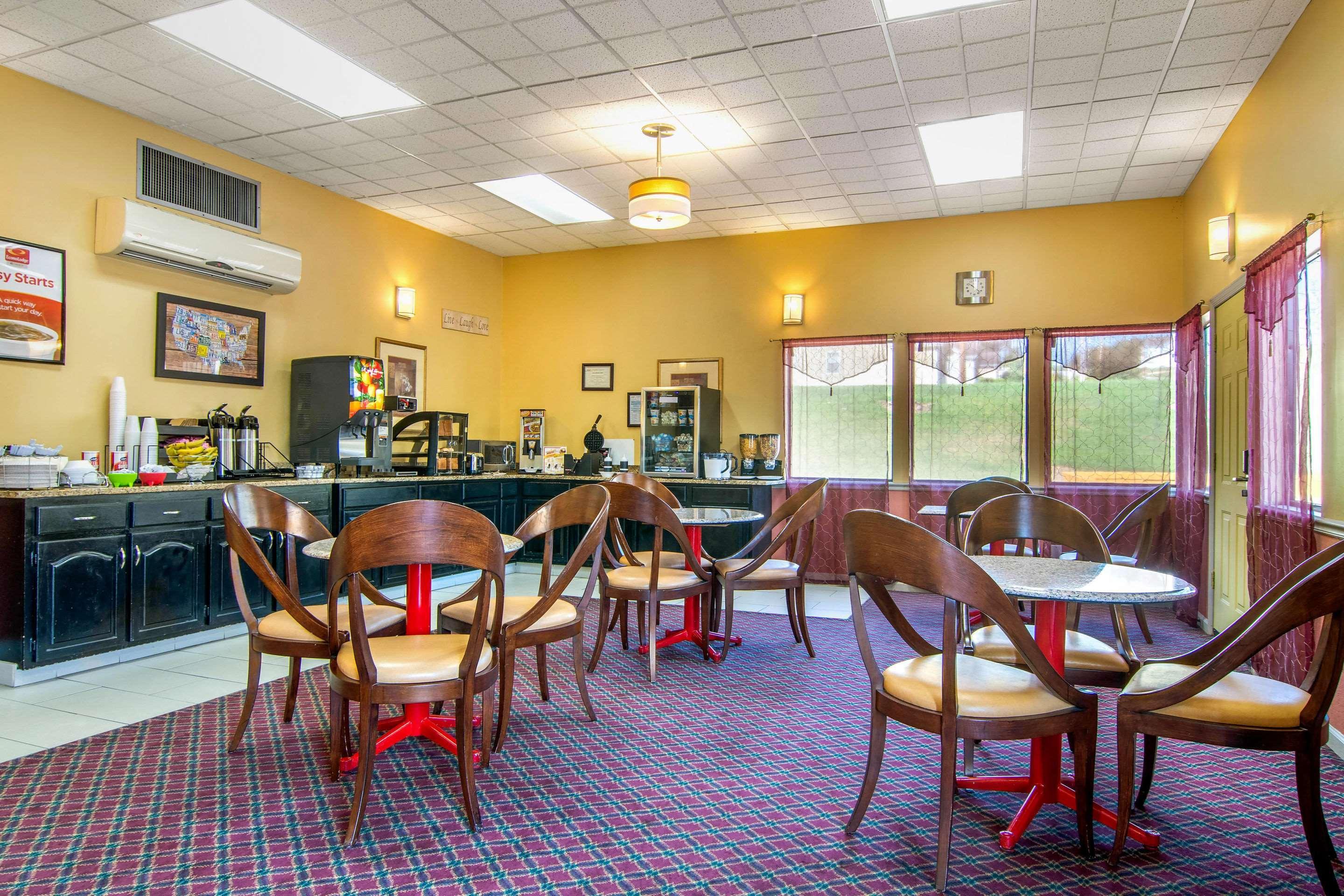 Econo Lodge Inn & Suites Fort Oglethorpe Екстер'єр фото