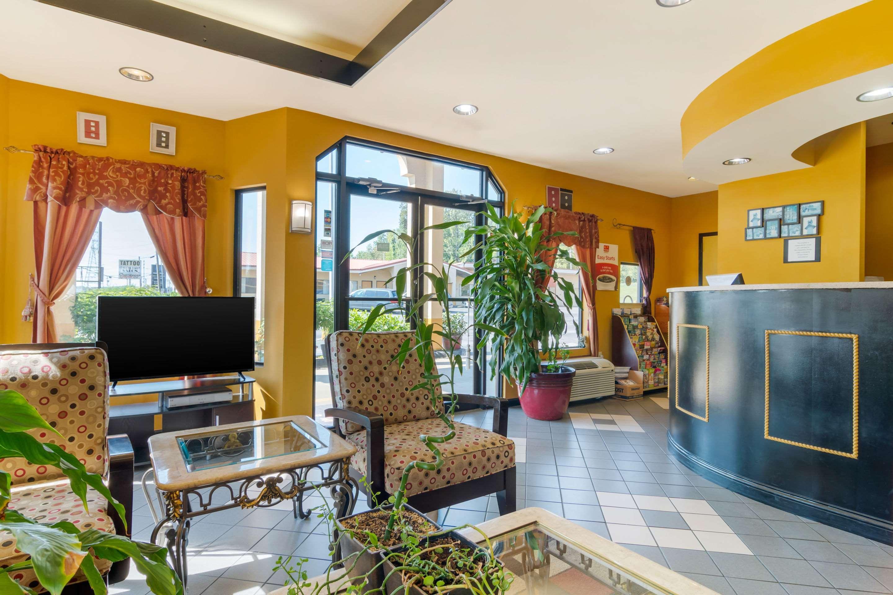 Econo Lodge Inn & Suites Fort Oglethorpe Екстер'єр фото