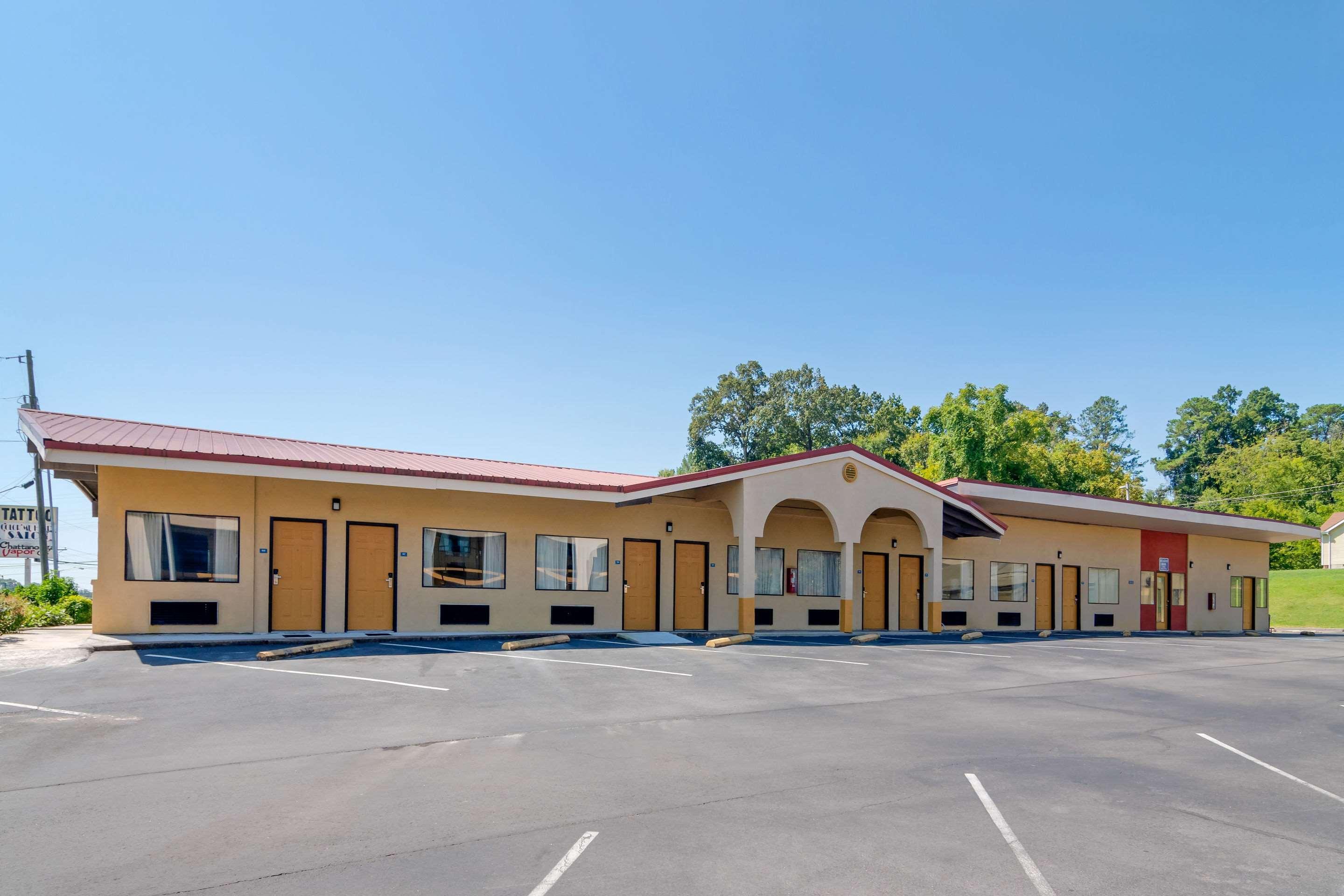 Econo Lodge Inn & Suites Fort Oglethorpe Екстер'єр фото