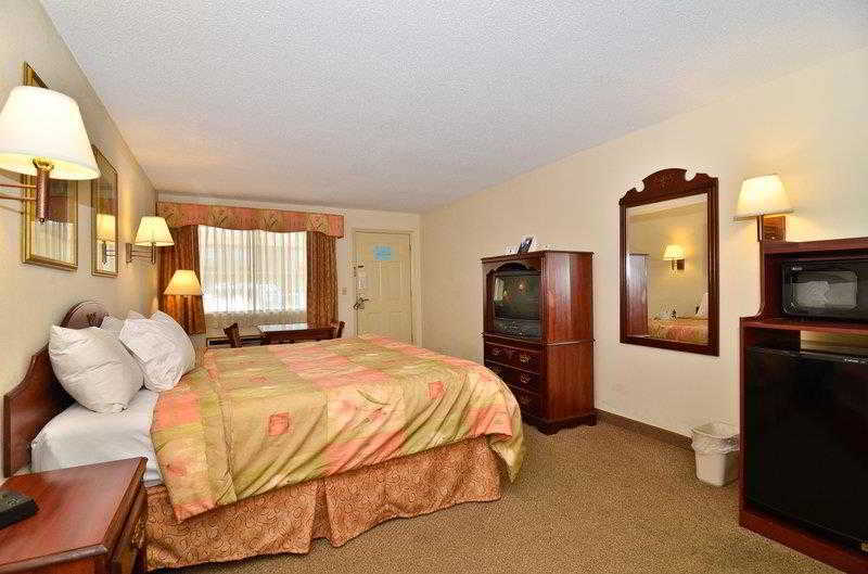 Econo Lodge Inn & Suites Fort Oglethorpe Екстер'єр фото