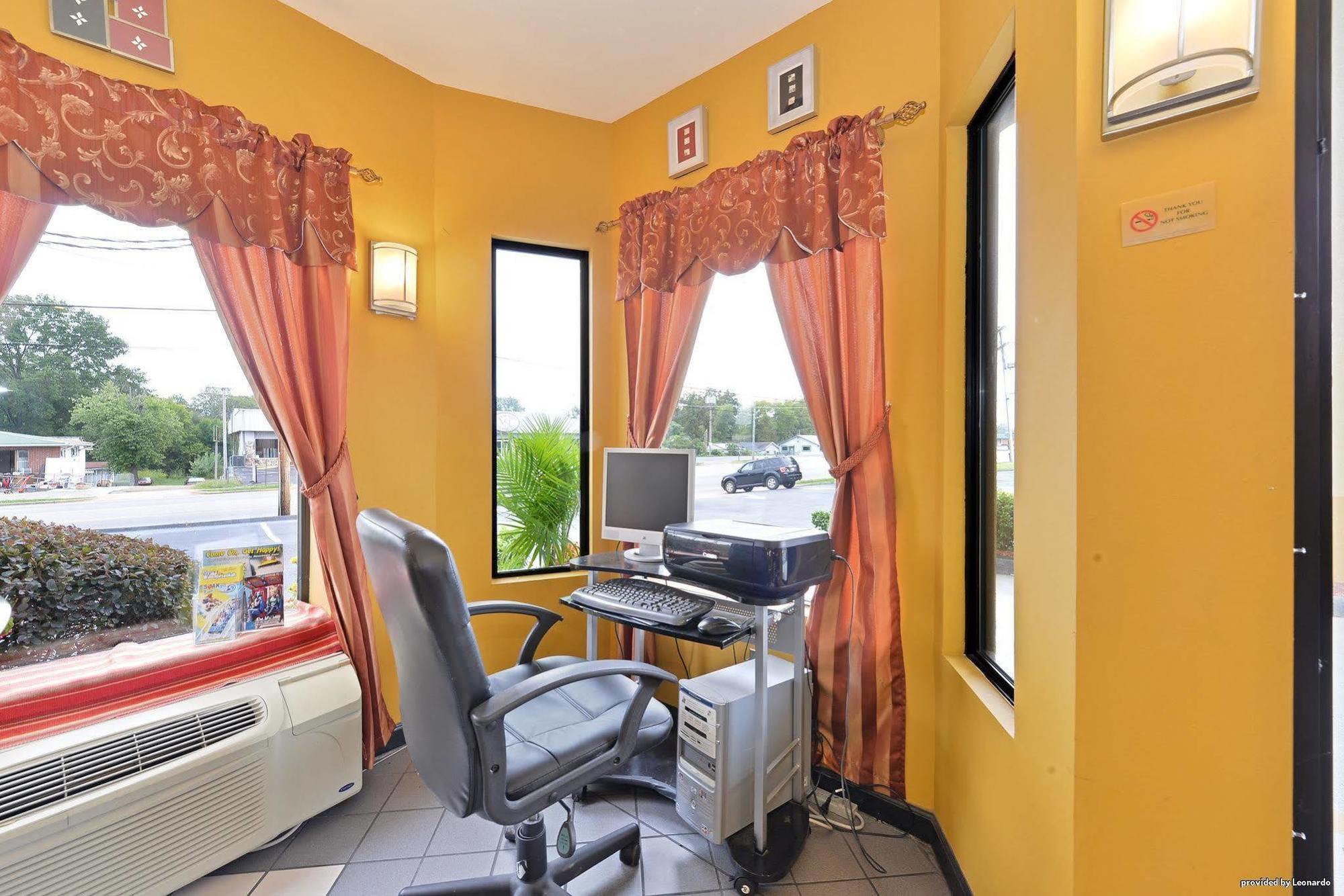 Econo Lodge Inn & Suites Fort Oglethorpe Екстер'єр фото